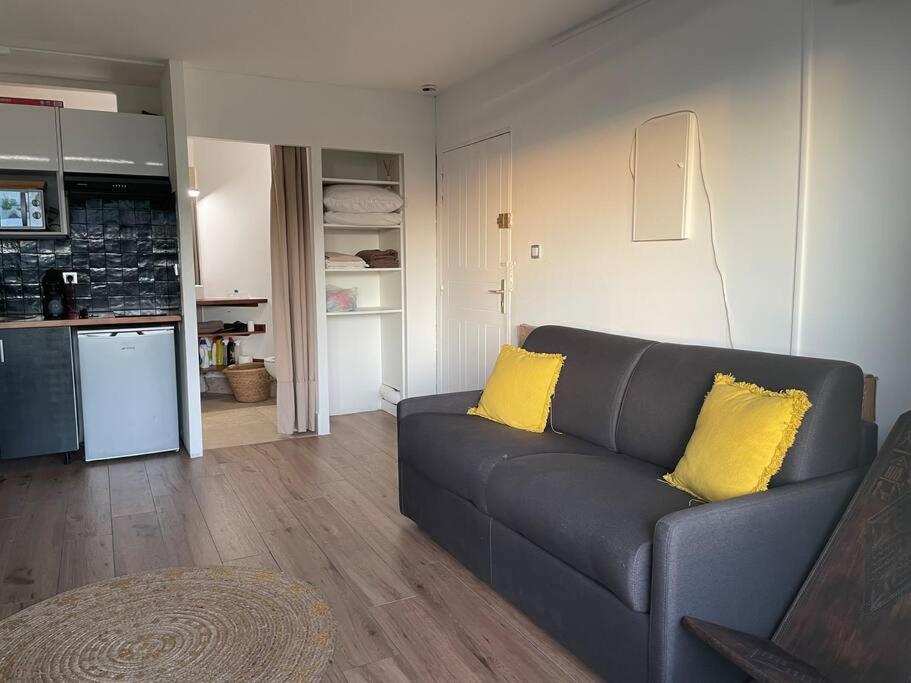 Tropical Vibes Apartment แซ็งต์-จีลส์-เลส์-แบ็งส์ ภายนอก รูปภาพ