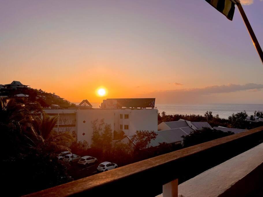 Tropical Vibes Apartment แซ็งต์-จีลส์-เลส์-แบ็งส์ ภายนอก รูปภาพ